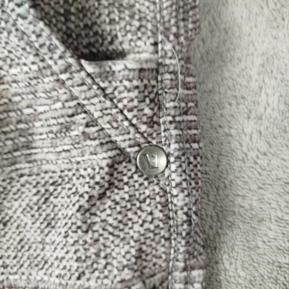 Vuori Kore Shorts Mens S Gray Athletic Lined Drawstring Gym Running 9" Ins - Picture 7 of 12